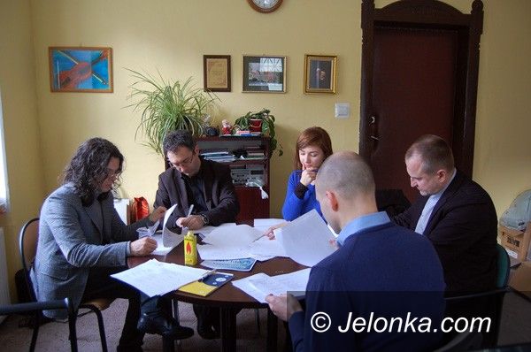 JELENIA GÓRA: Pięknie grali, „Wielkimi Gitaromaniakami” zostali