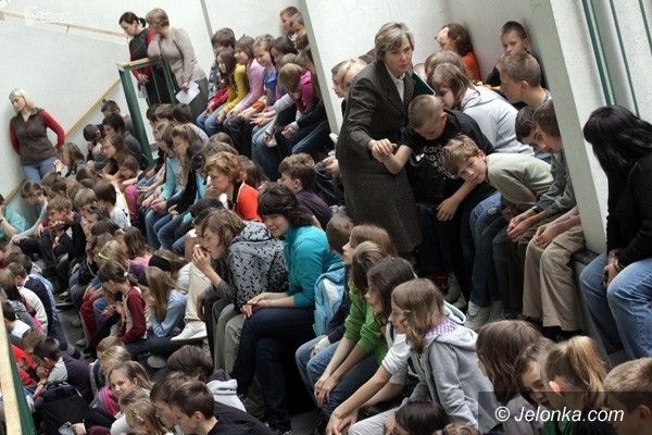 JELENIA GÓRA: Rozpoczęły się zapisy do jeleniogórskich podstawówek
