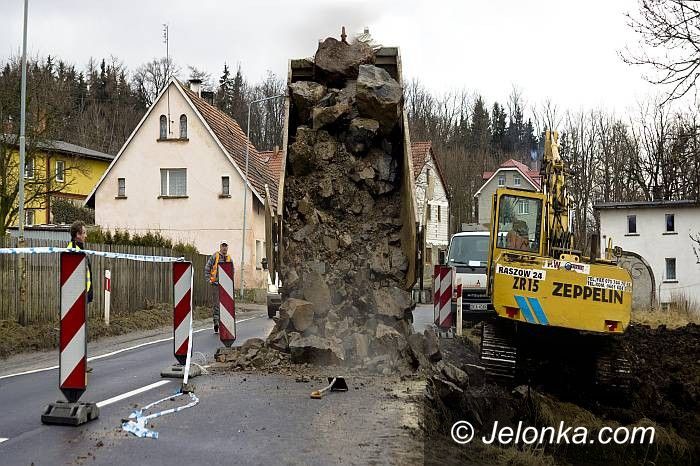 JELENIA GÓRA/REGION: Miastu powódź niegroźna. W regionie wylał Bóbr
