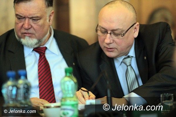 JELENIA GÓRA: Radny SLD: Prezydent poprawia swój wizerunek sprzedając czyjeś działania jako swoje