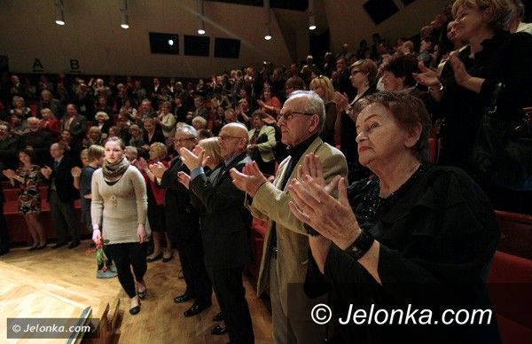 JELENIA GÓRA: Profesorowie, doktorzy, biznesmeni grali i śpiewali dla chorych na serce