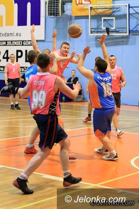 Jelenia Góra: Pracowity weekend koszykarzy amatorów