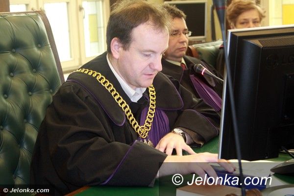 JELENIA GÓRA: Więzienie za zabójstwo żony pięściami i kijem od miotły