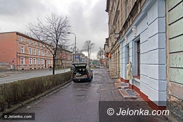 JELENIA GÓRA: W alei Wojska Polskiego ładniej fragmentarycznie