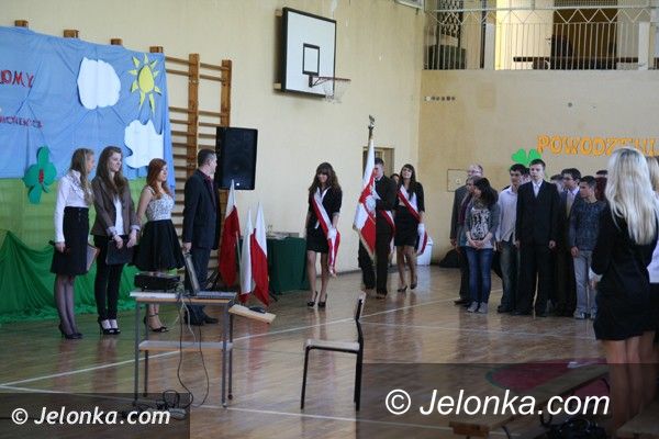 Jelenia Góra: Pożegnanie absolwentów w sobieszowskim technikum