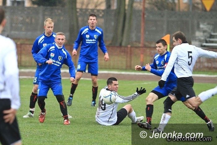IV-liga piłkarska: Po zwycięstwie z Pumą awans o jedną pozycję