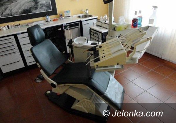 Jelenia Góra: Bez pomocy z bolącym zębem