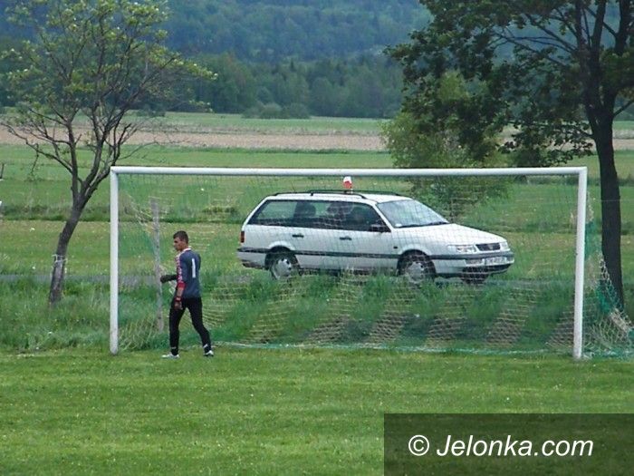 klasa B: B–klasa: skrócone zawody w Maciejowej