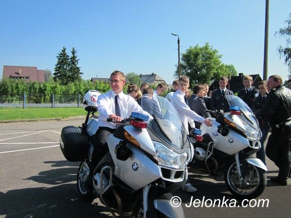 Piechowice: Uczniowie klas policyjnych chwalą zajęcia