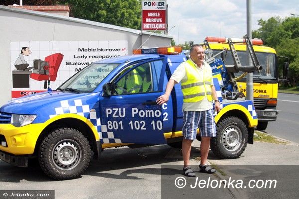 Jelenia Góra: Dachowanie na Wolności. Sześć osób w szpitalu