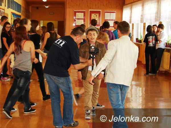 Jelenia Góra: Rutkowski nagrał teledysk do piosenki „Serca Kształt”