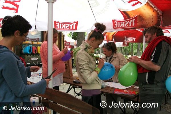 Jelenia Góra: Klauni dla dzieci w Parku Zdrojowym