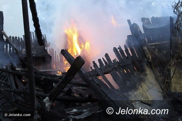 Jelenia Góra: Przy Krakowskiej znów płonęły altany. Policja szuka sprawców