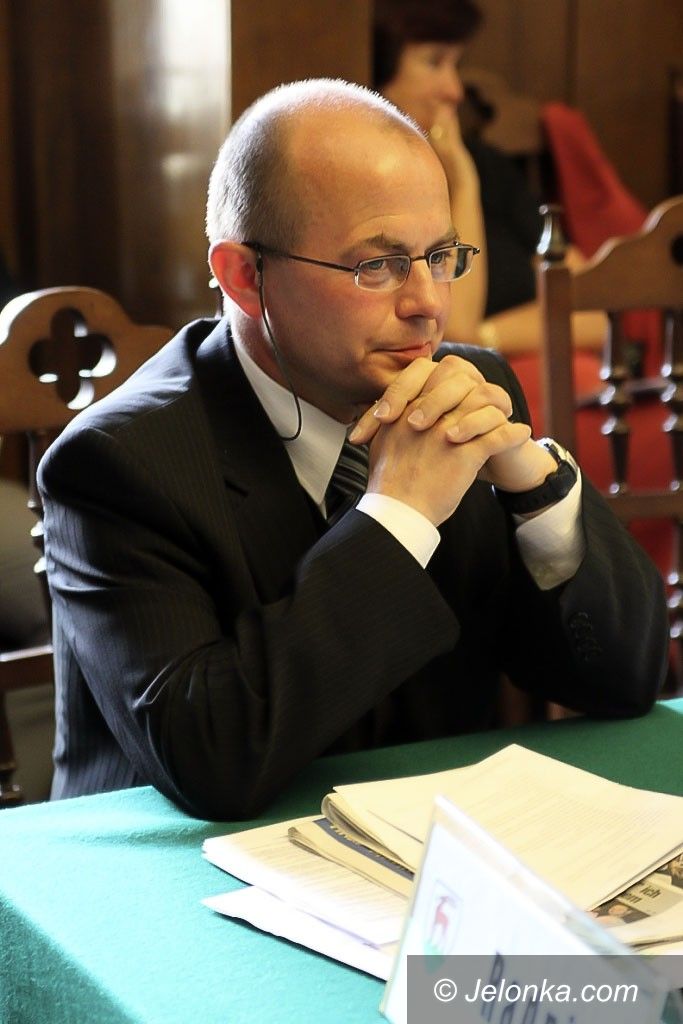 Jelenia Góra: Radny wstydzi się politycznych barw?