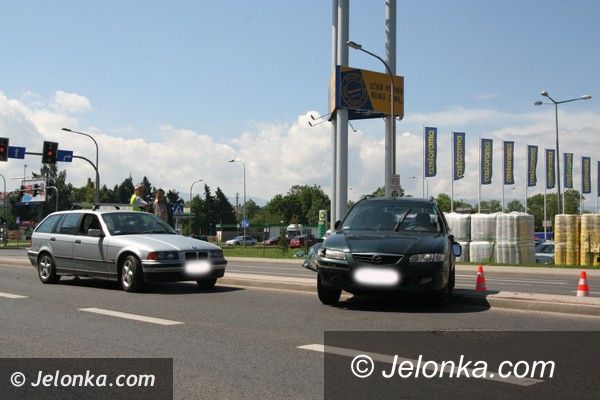 Jelenia Góra: Zderzenie na Grunwaldzkiej. Utrudnienia w ruchu