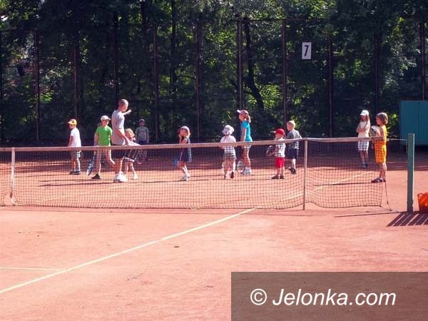 Jelenia Góra: Lato z rakietą – zapisz dziecko na bezpłatne zajęcia!