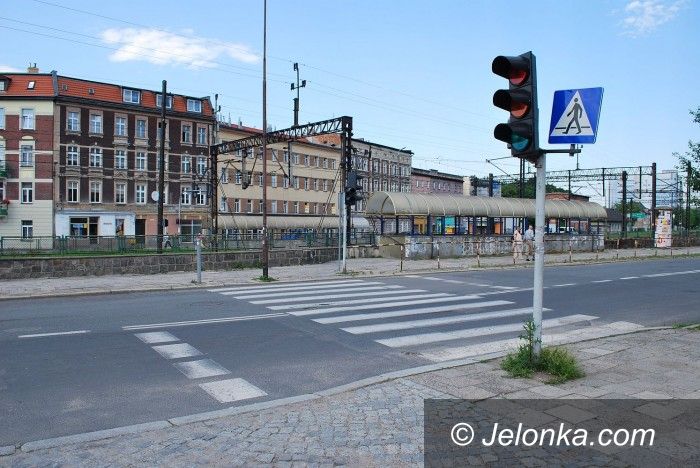 Jelenia Góra: Czytelnik: W Jeleniej Górze jest za dużo świateł ulicznych