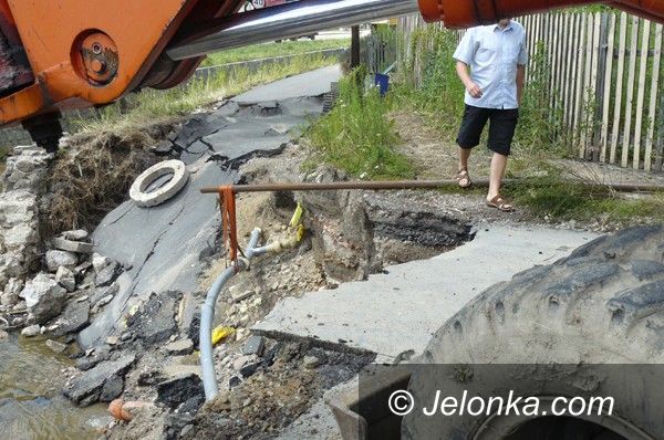 Jelenia Góra: Przeprawa przez Maciejową gehenną mieszkańców Komarna