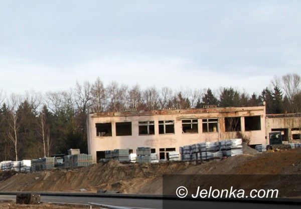 Jelenia Góra: Ruiny przy obwodnicy przestaną straszyć
