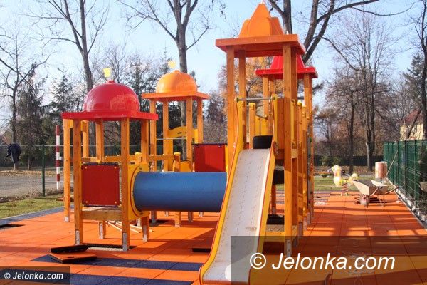 Jelenia Góra: Nowe place dla najmłodszych
