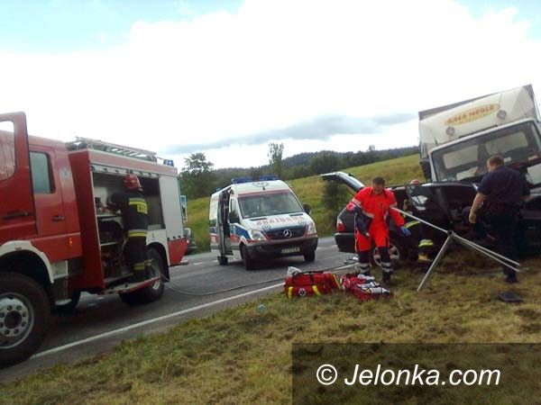 Kowary: Wypadek w Kowarach. 28–letni kowarzanin w szpitalu w stanie ciężkim [NOWE FOTO]