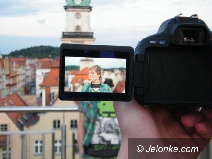 Jelenia Góra: Z planu videoklipu jeleniogórzanina Sebastiana Rutkowskiego