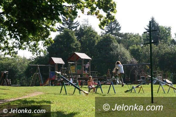 Jelenia Góra: Wzgórze Kościuszki z dnia na dzień pięknieje… częściowo (FOTO)