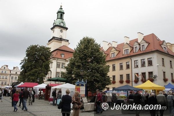 Jelenia Góra: Duch Gór na lodówkę, kozie sery na śniadanie i karkonoskie anioły