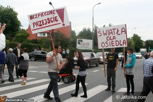 Jelenia Góra: Mieszkańcy Osiedla Pomorskiego doczekają się sygnalizacji świetlnej