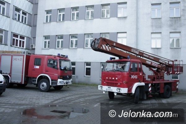 Jelenia Góra: Pożar w jeleniogórskim szpitalu, dwie osoby uwięzione. To tylko ćwiczenia