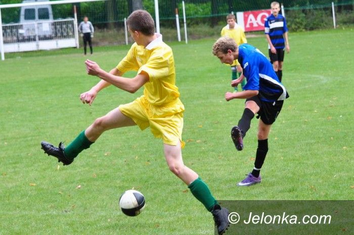 Jelenia Góra: Osiem bramek juniorów młodszych KKS–u, Łużyce na kolanach