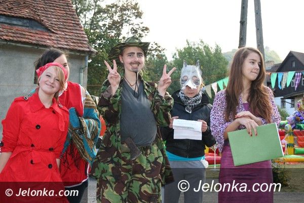Jelenia Góra - Sobieszów: Znakomitą zabawą pożegnali lato w Sobieszowie