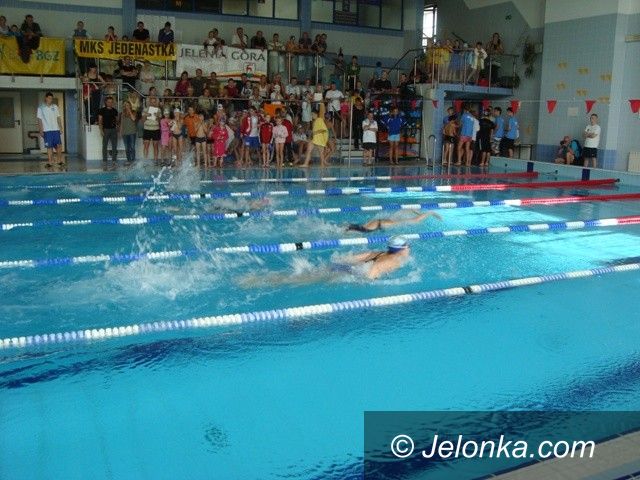 Jelenia Góra: 170 pływaków na starcie