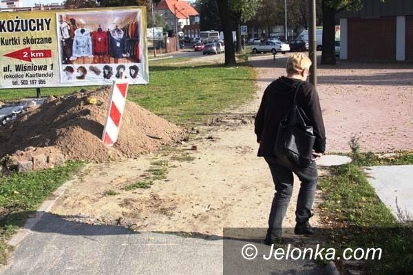 Jelenia Góra: Czytelnik: Remont przejścia przy ul. Sobieskiego to partactwo