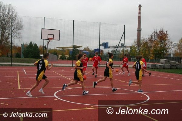 Jelenia Góra: Uczniowie przy ul. Grunwaldzkiej mają nowe boiska