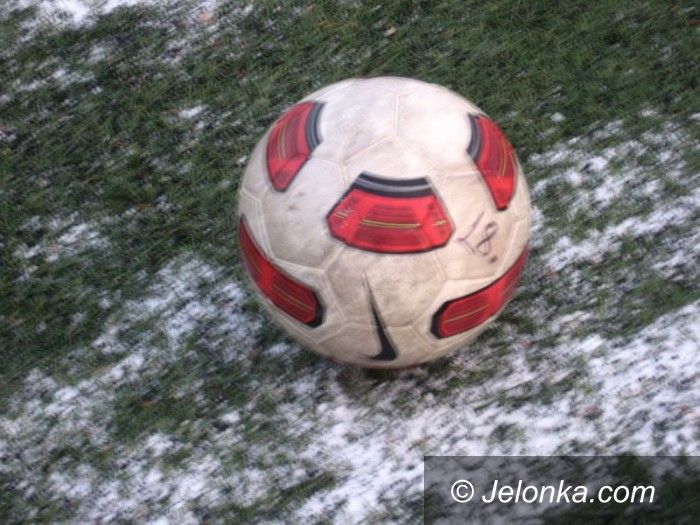 IV-liga piłkarska: Śnieg pokrzyżował plany