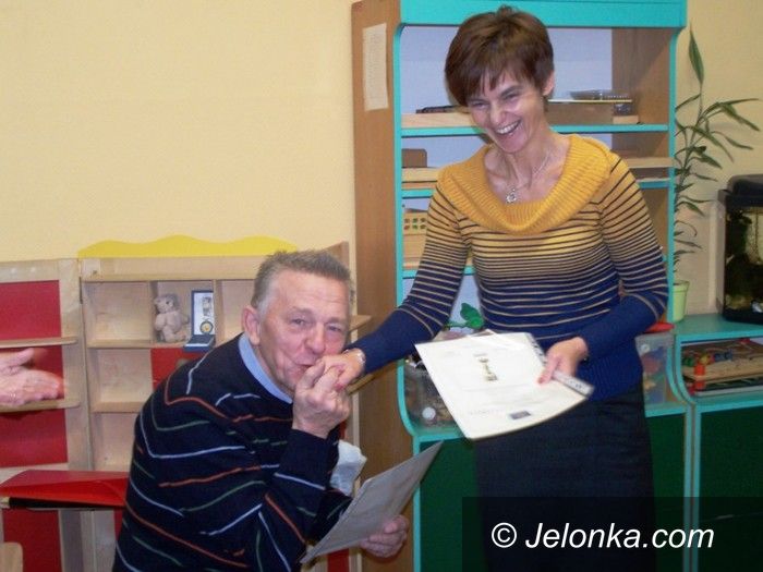 Jelenia Góra/kraj: Jeleniogórski Kawaler "Orderu Uśmiechu" promował czytelnictwo m.in. w stolicy