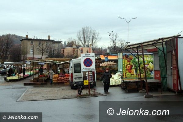 Jelenia Góra: Czytelnik: Usunięto nas  z opłaconych miejsc na targowisku Zabobrze