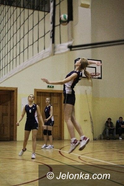 Jelenia Góra/Żarów: Pracowity weekend siatkarek IKS–u Jelenia Góra