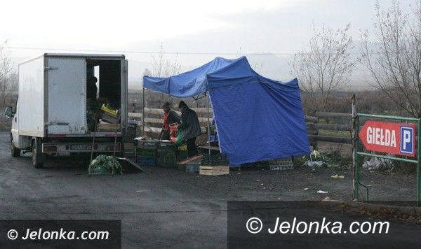Jelenia Góra/region: Czytelnik: włamują się do aut przy cieplickiej giełdzie