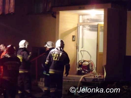 Jelenia Góra: Pożar mieszkania przy ul. Różyckiego