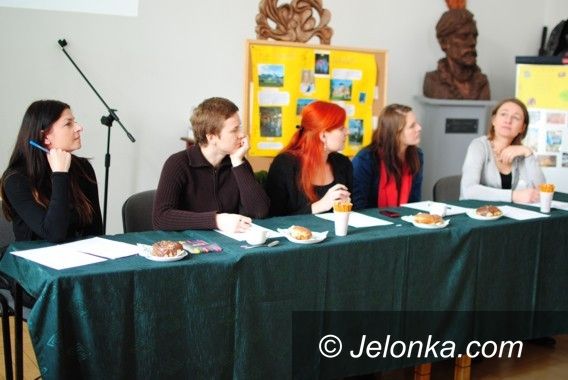 Jelenia Góra: Recytowali po angielsku w „Rzemiosłach” – zwycięzca pojedzie do Szkocji