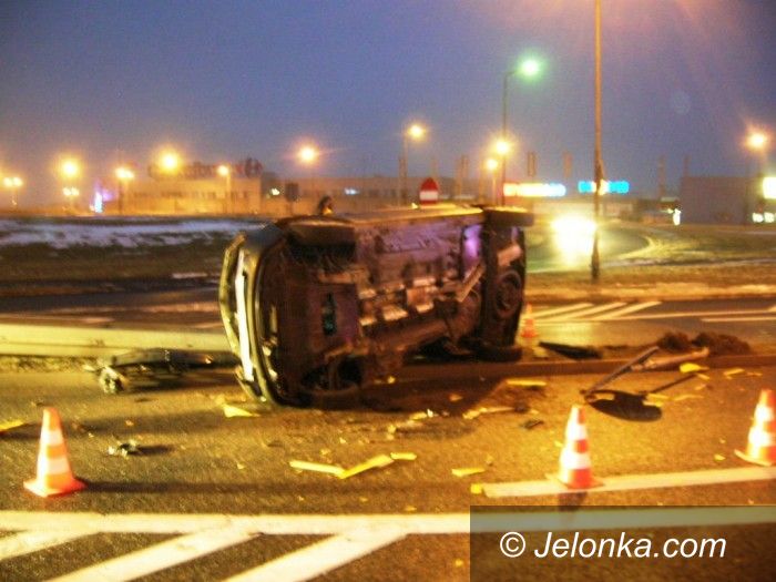 Jelenia Góra: Renaultem w barierę
