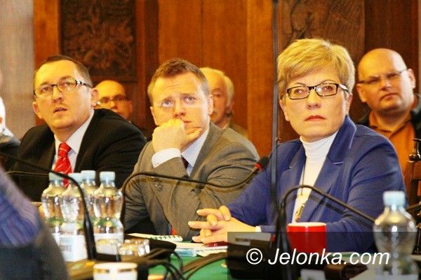 Jelenia Góra: Rozważania na sesji – co zdaniem radnych czeka Jelenią Górę w 2013 roku