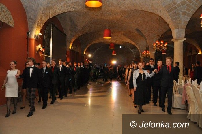 Region: Studniówki w pałacu. To dopiero były bale