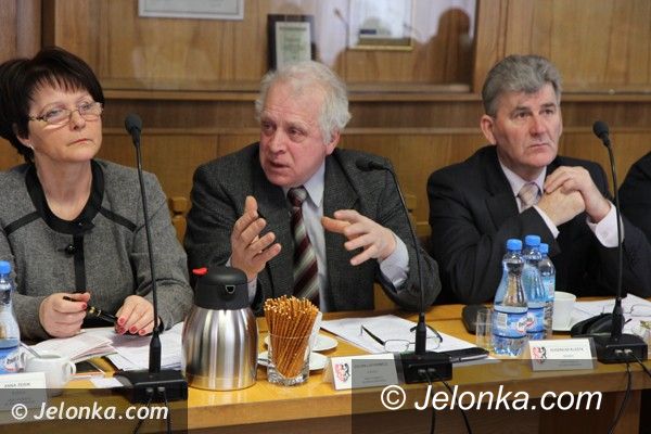 Powiat: Powiat jeleniogórski w związku  powiatów  dolnośląskich. Jaka z tego korzyść?