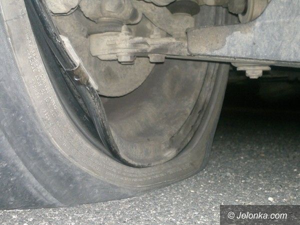 Jelenia Góra: Odpowiedź ubezpieczyciela MZDiM–u na brak odszkodowania za uszkodzone koło