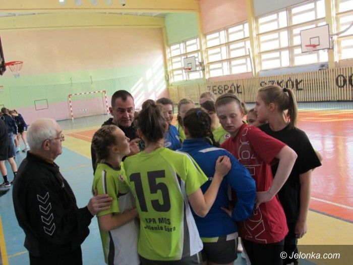 Legnica: Rozpędzony pociąg młodziczek KPR–u Jelenia Góra nie do zatrzymania