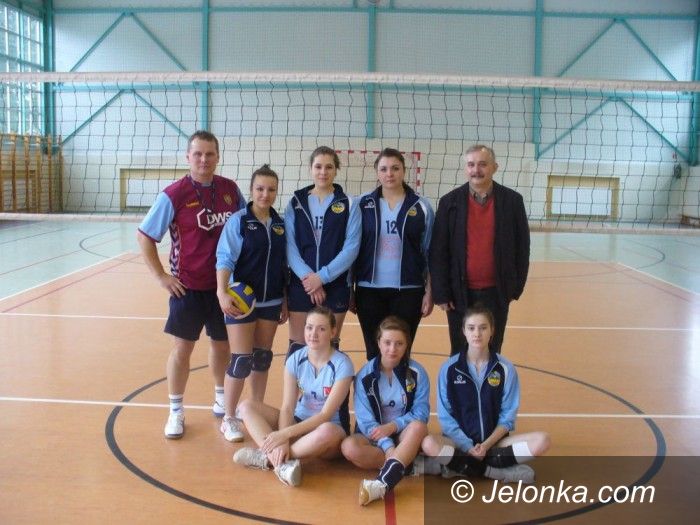 Janowice Wielkie: Świdniczanki sięgnęły po puchar prezesa UKS Sokoliki