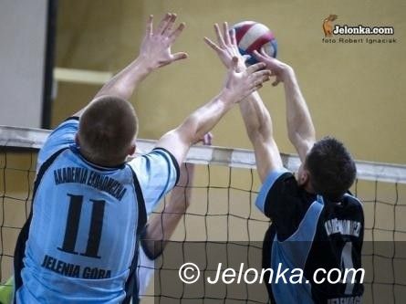 Jelenia Góra: Uniwersytet mistrzem fazy zasadniczej
